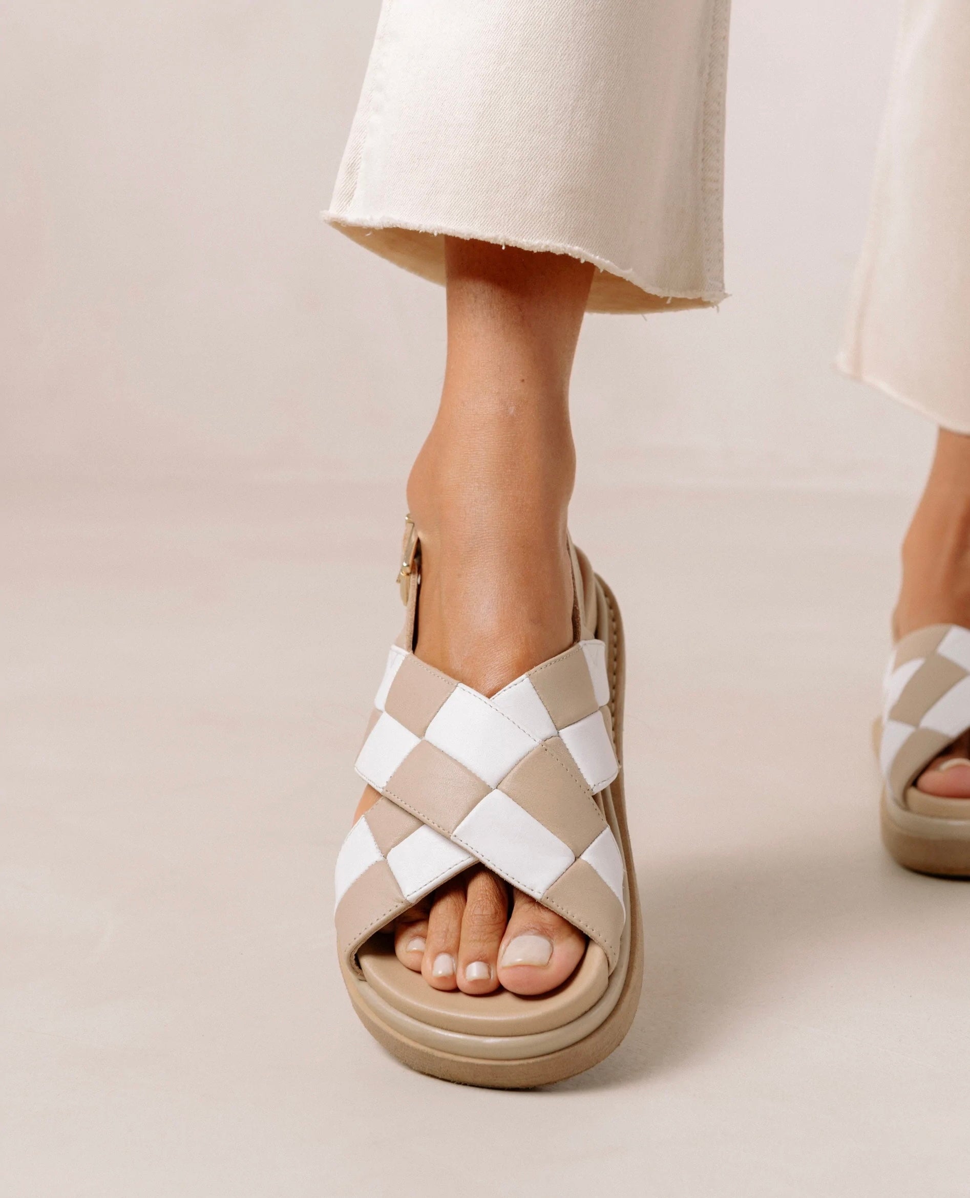 Alohas marshmallow sandal deals